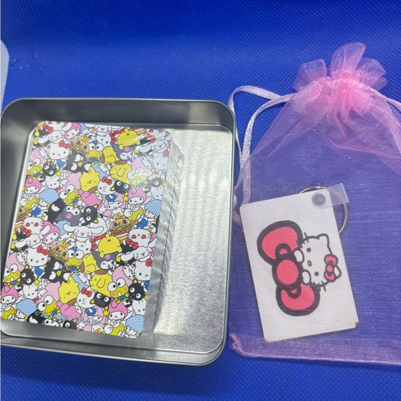 Hello Kitty cards and keychain - Picture 4 of 7